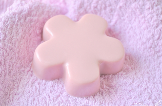 savon_rose_fraise Savon rose à la fraise